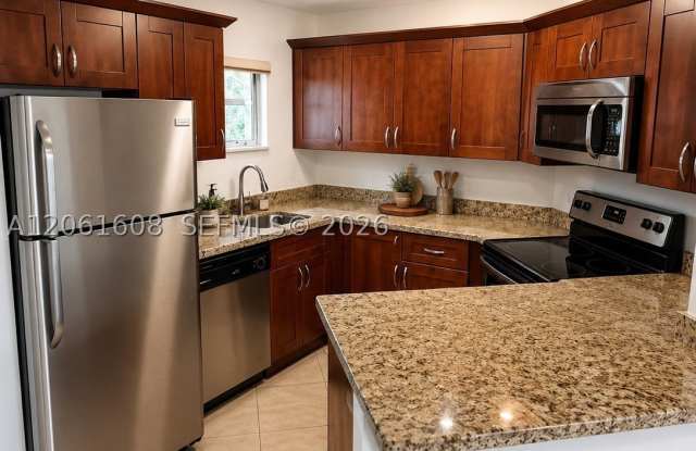 8363 Lake Dr Gallery 3
