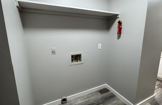209 North Ford Street - 9 Gallery 3