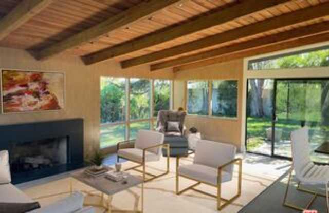 15434 Mulholland Drive Gallery 2