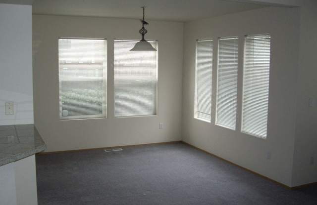 4505 Breton Ln SE Gallery 3