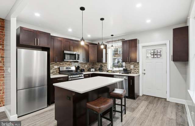 616 GREENWAY Avenue - 616 Greenway Avenue, Darby, PA 19023