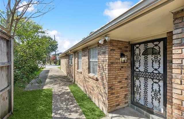 4659 DART Street Gallery 2