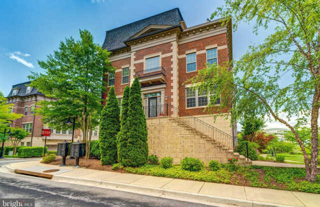 510 OVERLOOK PARK Drive Gallery 2