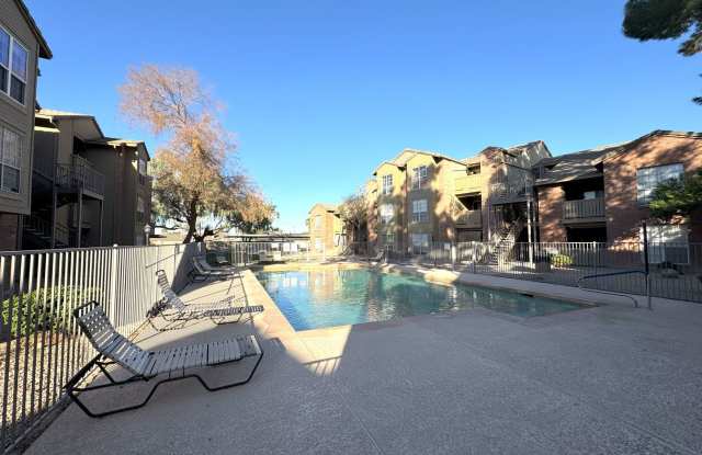 ***MOVE IN SPECIAL: HALF OFF FIRST & 2ND MO RENT***Tempe 1 Bed Condo with Granite Counters, Pool & Covered Parking - Pets Welcome Gallery 2
