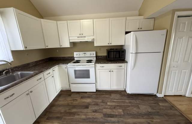 4060 Ridge Road Gallery 2