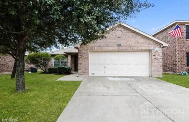 10785 Braemoor - 10785 Braemoor Drive, Fort Worth, TX 76052