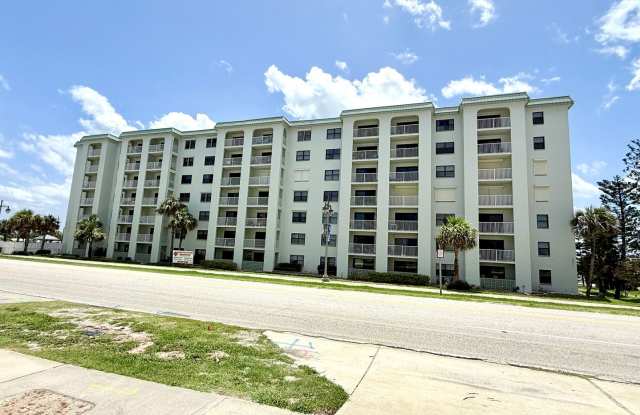 Coastal comfort awaits in this furnished 2Bedrooms / 2Baths condo in Daytona Beach! photos photos