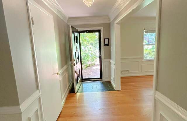 1435 HIGHWOOD DRIVE Gallery 4