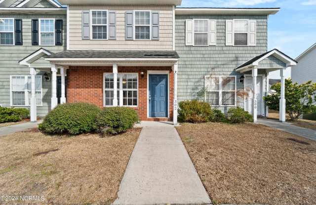 302 Bridgewood Drive - 302 Bridgewood Drive, Jacksonville, NC 28546