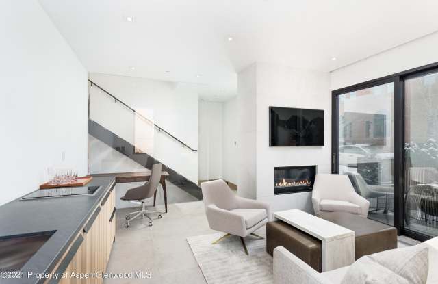 324 E Bleeker Street Gallery 3
