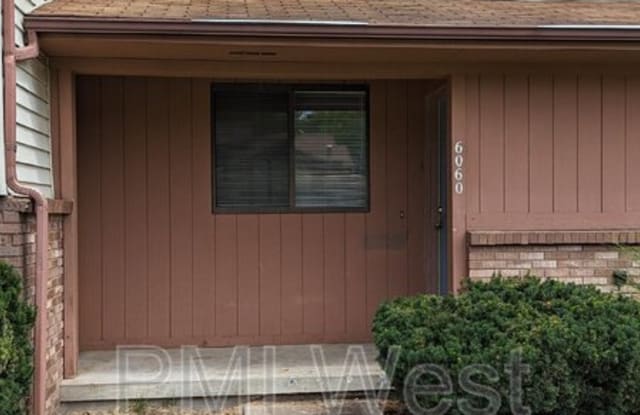 6051 In The Pines Dr SE photos photos