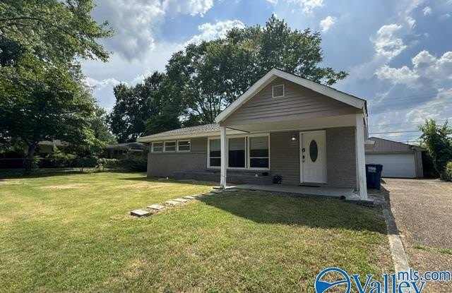 2810 Hillsboro Road SW Gallery 3