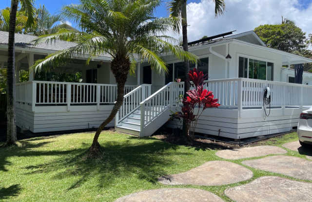 Available For The Holidays - Newly Updated - Fully Furnished Lanikai Beach Oasis — 3BR/2BA Home Gallery 1