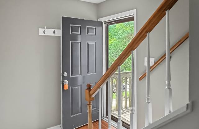 Cary Townhome - Up to $500 off 1 Month if leased by Sept. 1 Gallery 4
