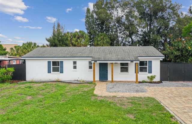 3905 W PAXTON AVENUE photos photos