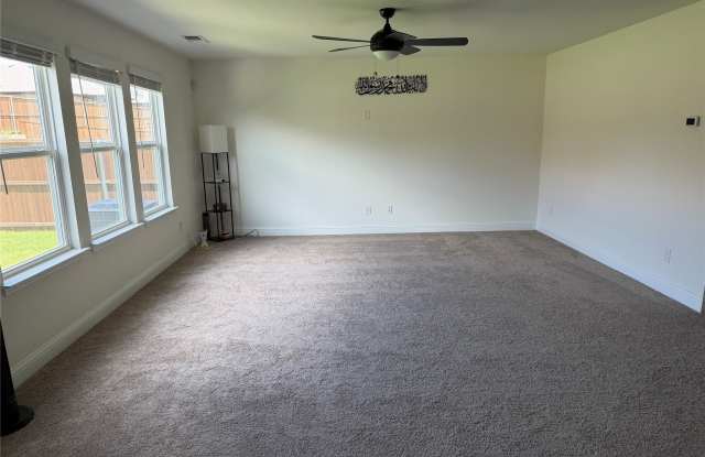 692 Jupe Way Gallery 2
