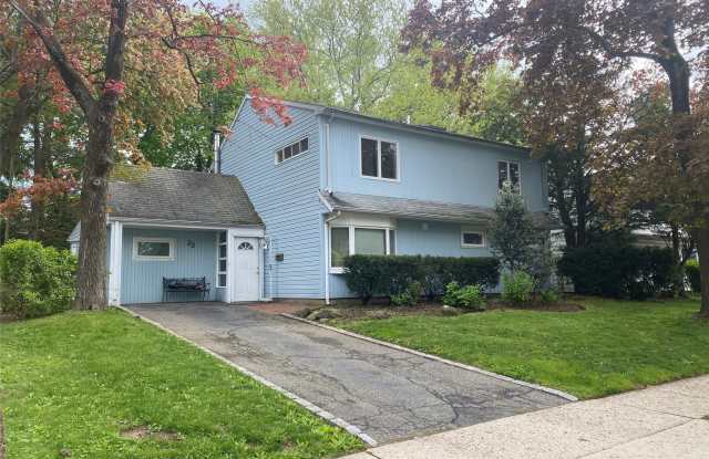 22 Wakefield Avenue - 22 Wakefield Avenue, Port Washington, NY 11050