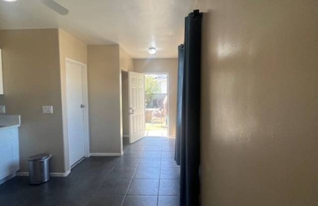 Charming 1 Bedroom, 1 Bathroom ADU in Pacoima! Ready for Move-In! photos photos