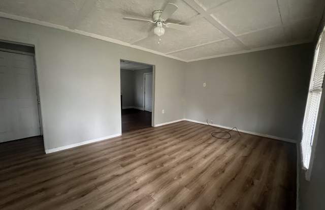 207 McFadden St. Gallery 4