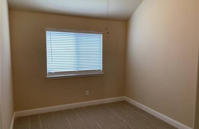 1610 Summerfield Drive Gallery 3