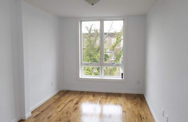 360 Van Duzer Street - 360 Van Duzer Street, Staten Island, NY 10304
