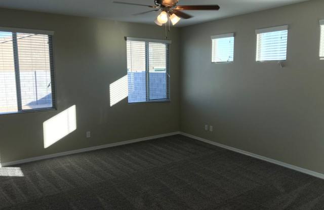 10929 N 188th Drive Gallery 3