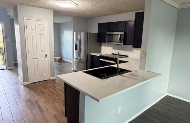1705 Pin Oak Trail Gallery 2