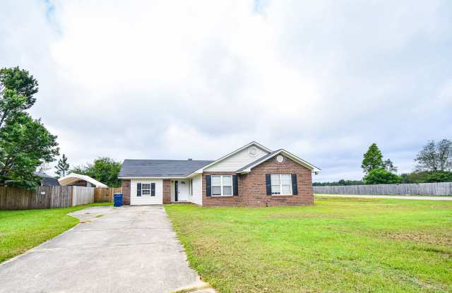 Available Now-3 Bedroom 2 Bathroom Home- Pets Considered photos photos