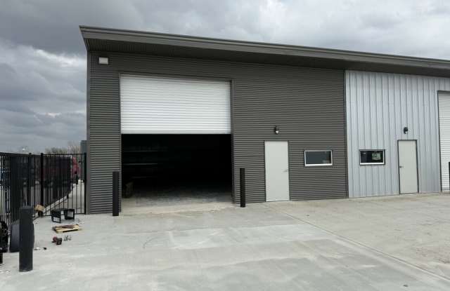 3300 Dacy Lane Gallery 1