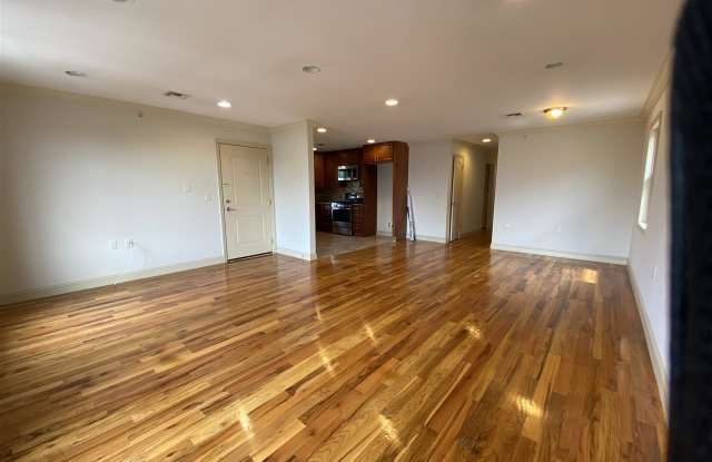 246 AVENUE B Gallery 4