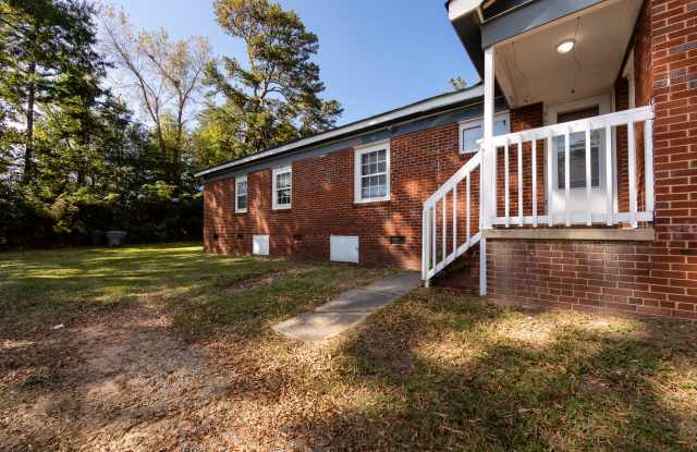 3427 Meredith Avenue Gallery 4