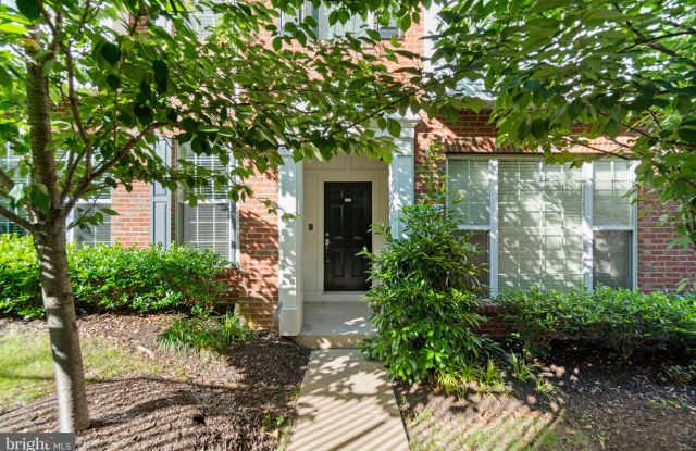 2261 KEW GARDENS DRIVE Gallery 2