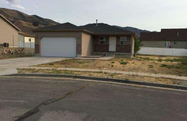 1017 W 880 S Gallery 2