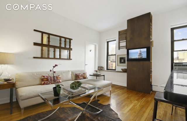 310 West 18th Street - 310 West 18th Street, New York City, NY 10011