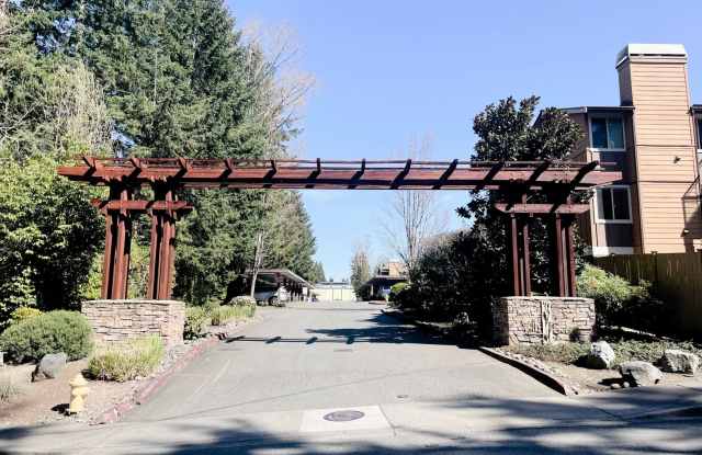 Spacious 2 Bed in Beautiful Complex! Gallery 3