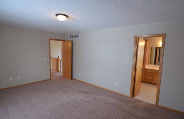 1748 Wyndam Drive Gallery 4