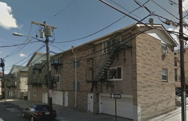 731 26th Street Gallery 2