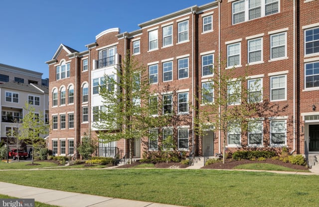 2988 RITTENHOUSE CIRCLE - 2988 Rittenhouse Circle, Oakton, VA 22031