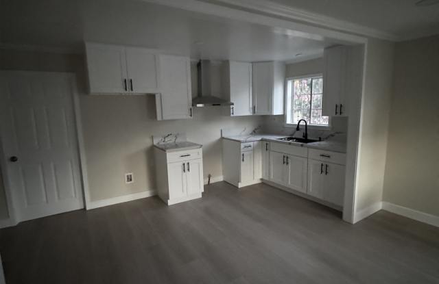 1424 South Mcdonnell Avenue photos photos