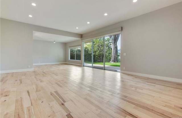 9721 Arby Drive Gallery 2