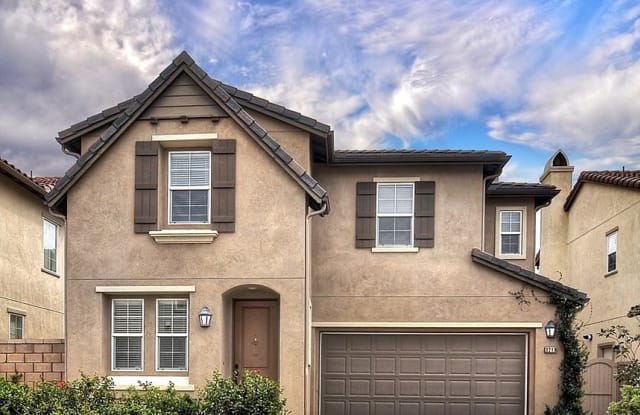 3219 S Alton Ct - 3219 S Alton Ct, Santa Ana, CA 92704