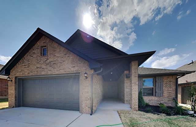 4 Bedroom 2 Bath Home Centrally Located in NW OKC photos photos
