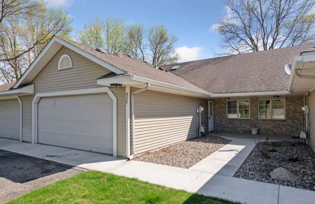 8327 Victoria Dr photos photos