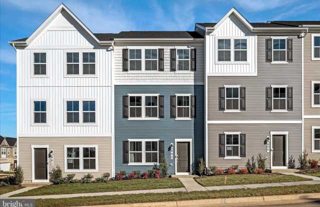 403 18TH AVE - 403 18th Avenue, Ranson, WV 25438