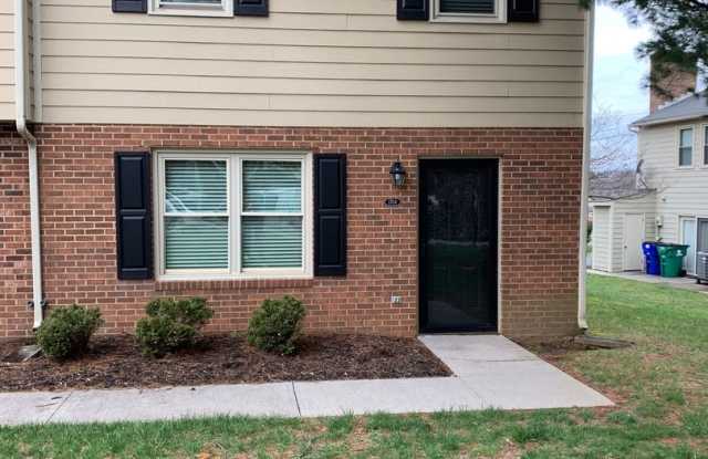 3 Bedroom 2.5 Bath Townhouse Gallery 3
