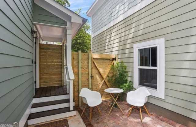 1760 Indiana Avenue NE #B photos photos