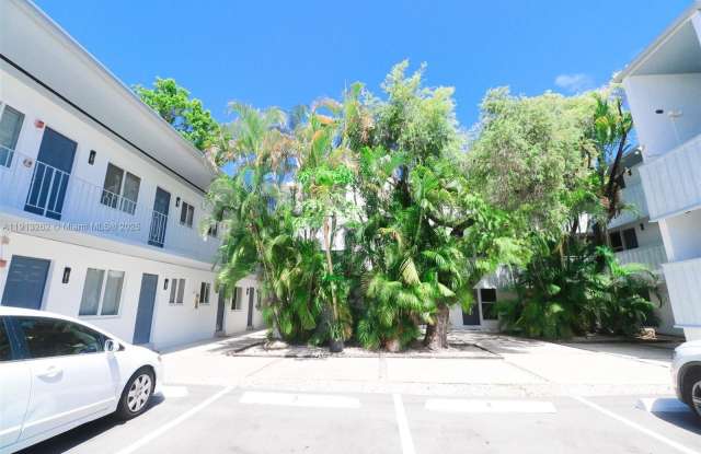 3071 SW 27th Ave photos photos