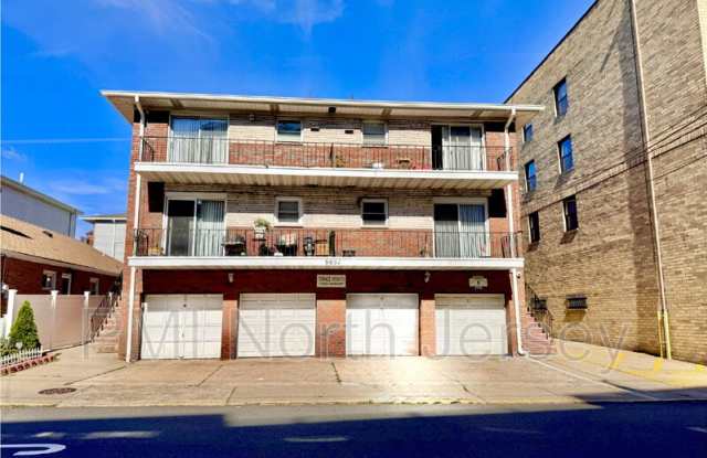 9051 Palisade Ave. photos photos