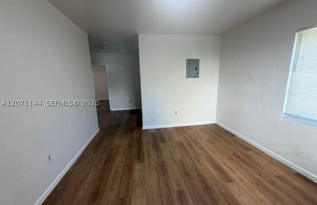 910 S Douglas Rd photos photos