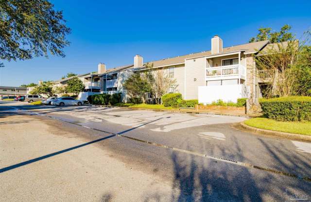 7171 N 9th Ave - 7171 North 9th Avenue, Pensacola, FL 32504